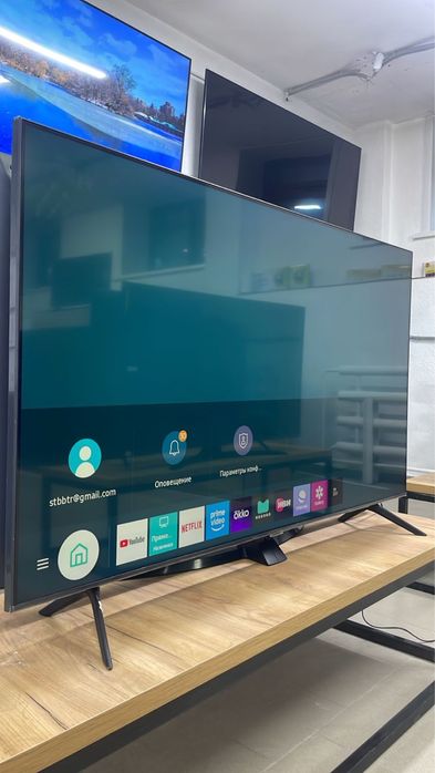 Телевизор Samsung UE55AU7100U