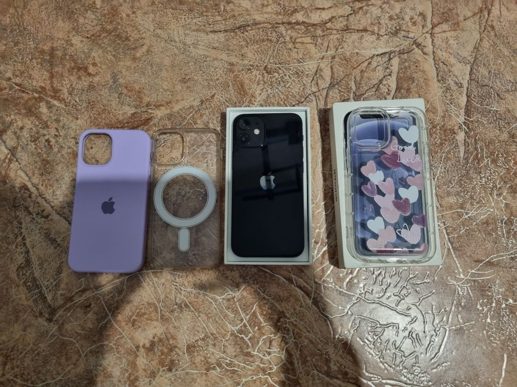 продам iPhone 12 mini