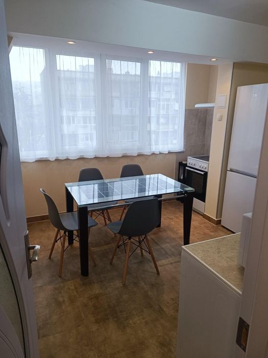 Дава се под наем Двустаен апартамент в Варна, Трошево - 65 кв.м за 500 € - Снимка #2