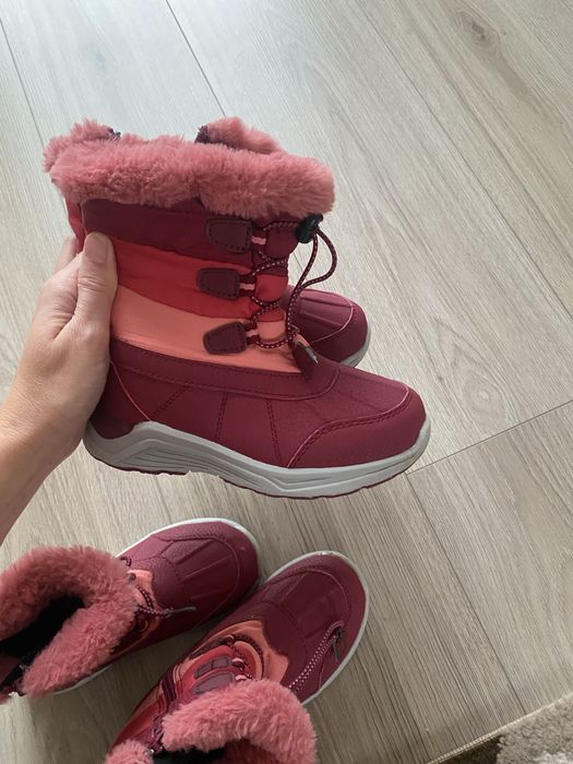 50 lei perechea - disponibil 2 perechi  marimea 28 ( 18,6 cm)