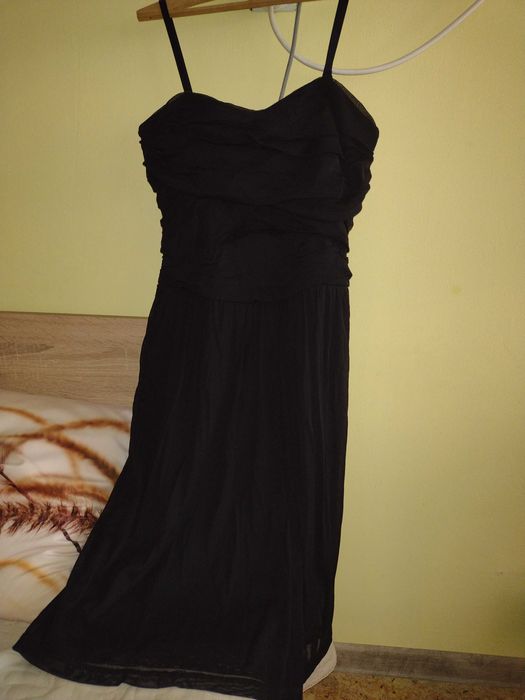 3 дамски рокли размер с/М цената е за трите