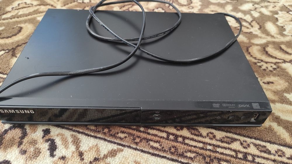 DVD проигрыватель Samsung полностью рабочий