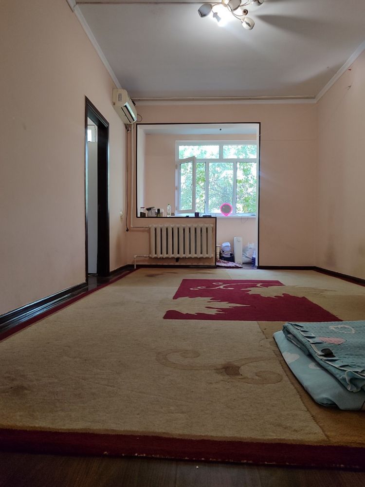 Kvartita chilonzor 8 55 dom  narx 750 mingdan 3 kish kerak