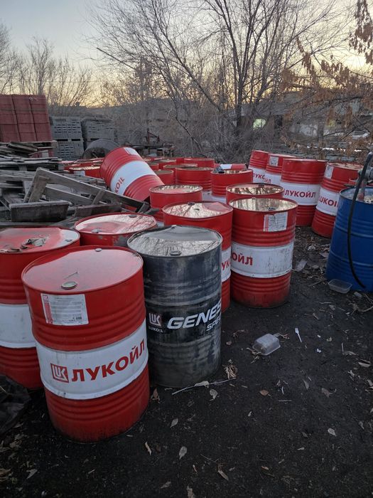 Продам бочки 2000