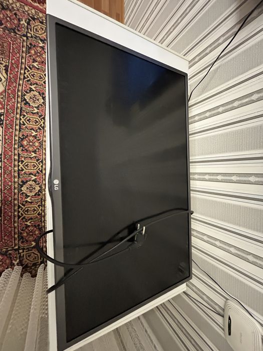 Продам телевизор  LG 2015 г диоганал 32-81