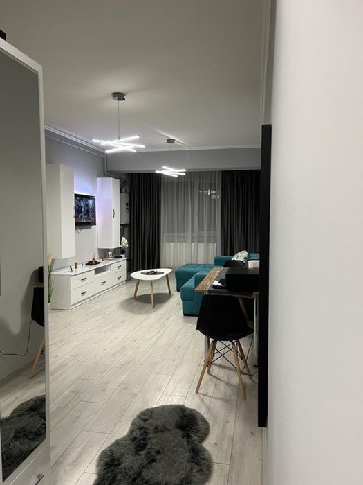 De închiriat - Apartament cu 2 camere - Suceava, Complex Victoria