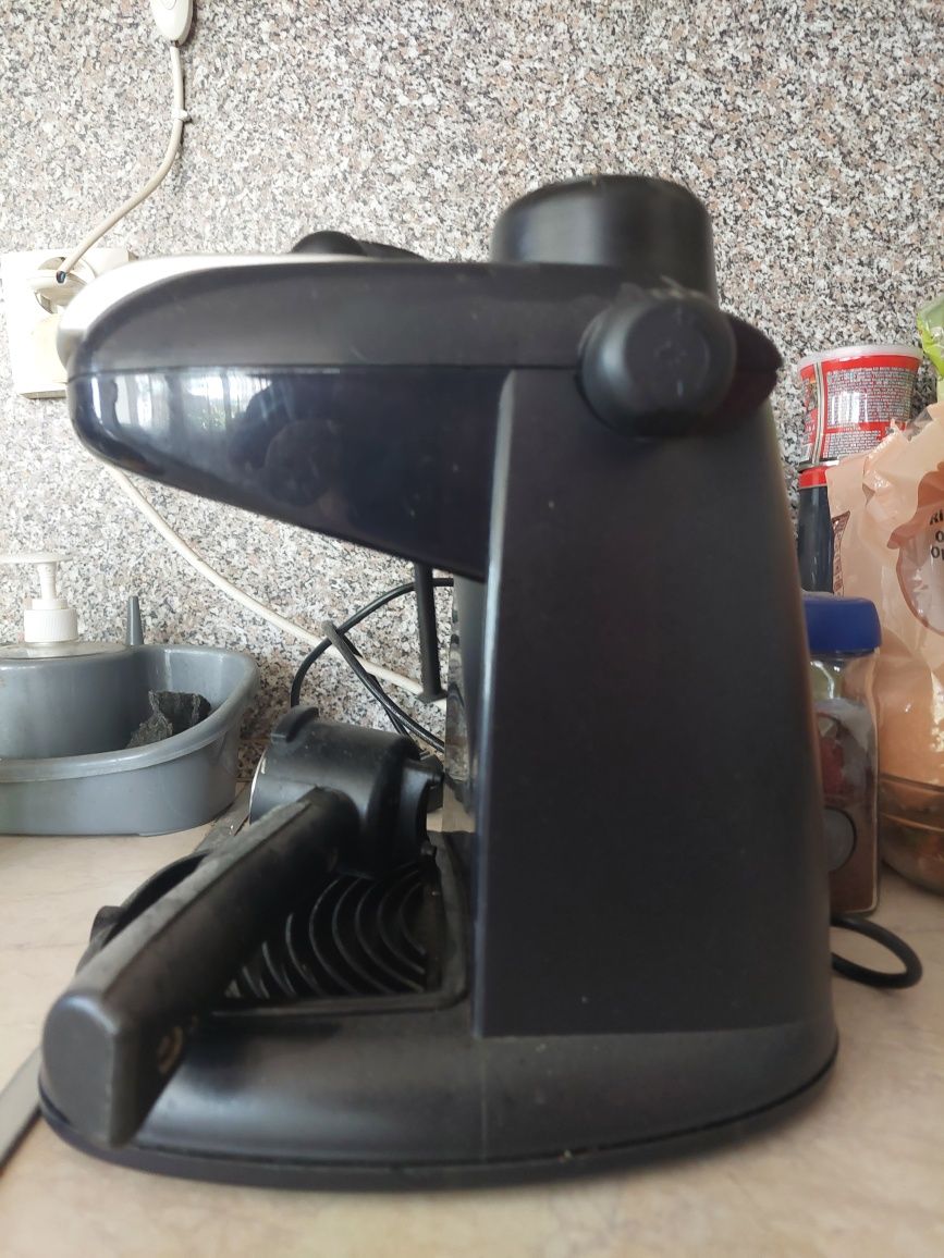 Кафемашина Delonghi Espresso Machine ec7.1, Мощност 800W, Резервоар 50