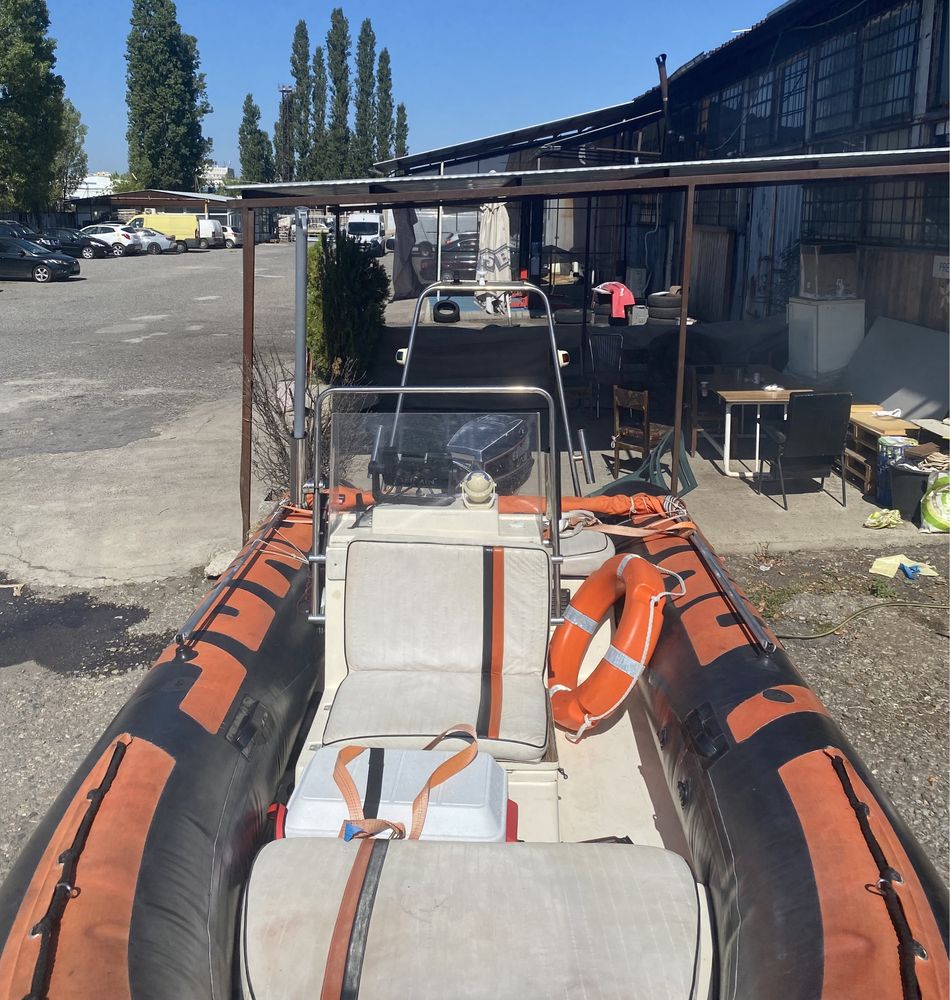 Лодка RIB Lomac 5m.