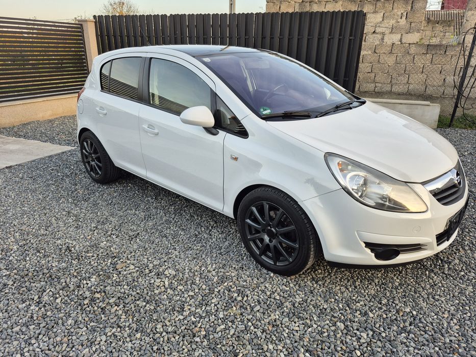 Opel Corsa D 2010 1.4 benzina