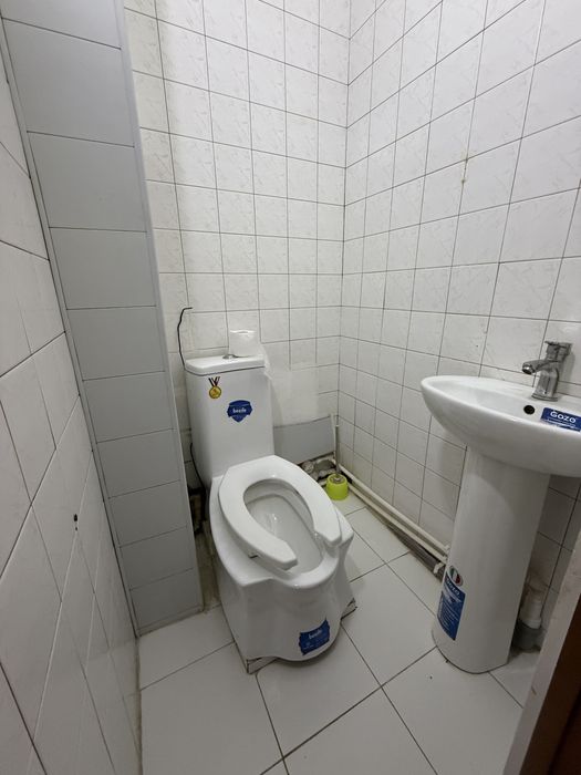 Parkentsky bozor. 3/7/9 uy sotiladi