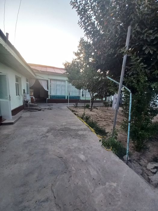 Rakat 6-sotok 20×30 Uchaska sotiladi buzib quriladigon