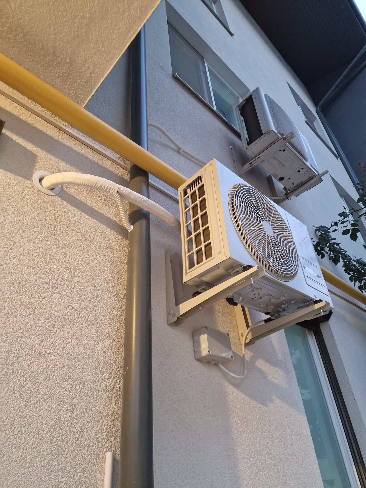 Instalator  aer condiționat,obiecte sanitare, intervenție rapida