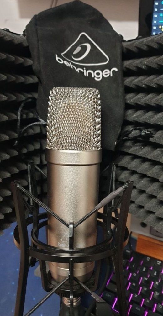 Vînd microfon studio profesional