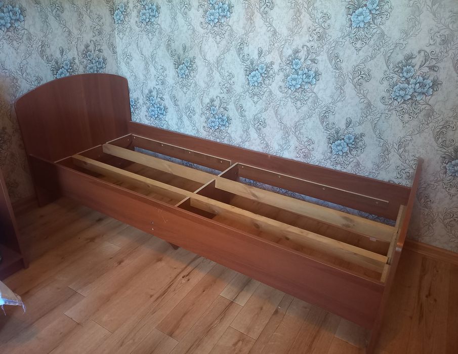 Односпальная кровать