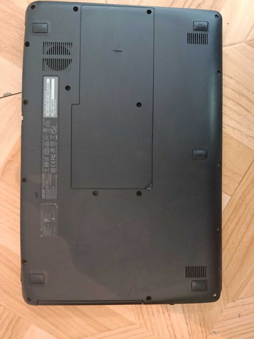 Ноутбук acer Aspire ES1-572