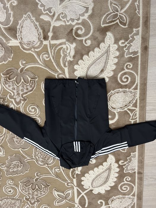 Ветровка adidas