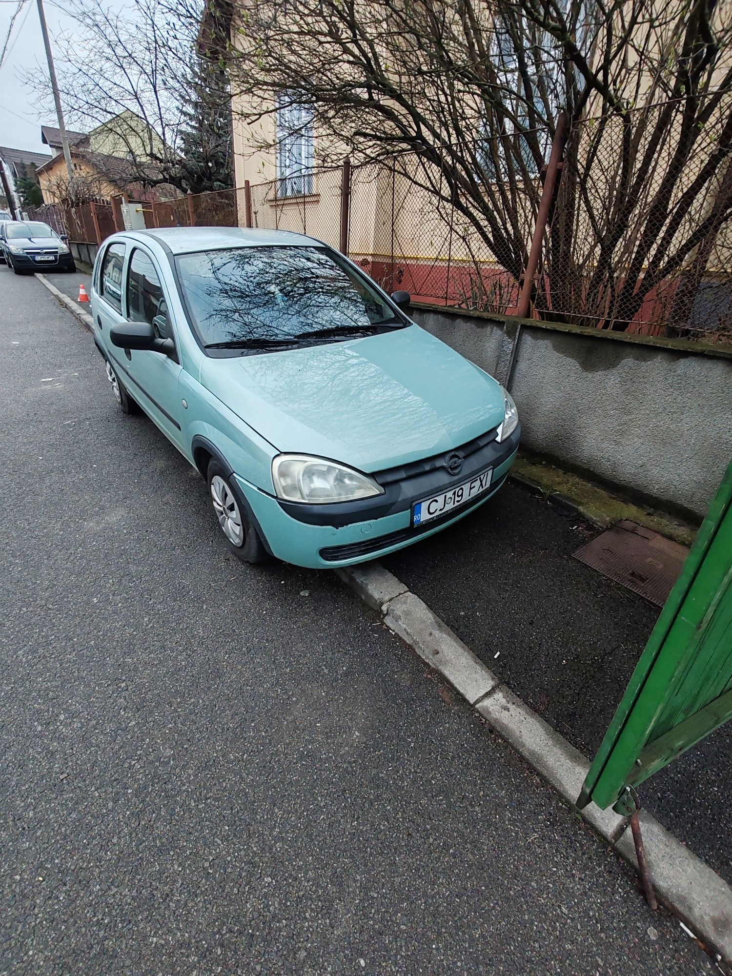 Vand Opel corsa 1.2 benzina