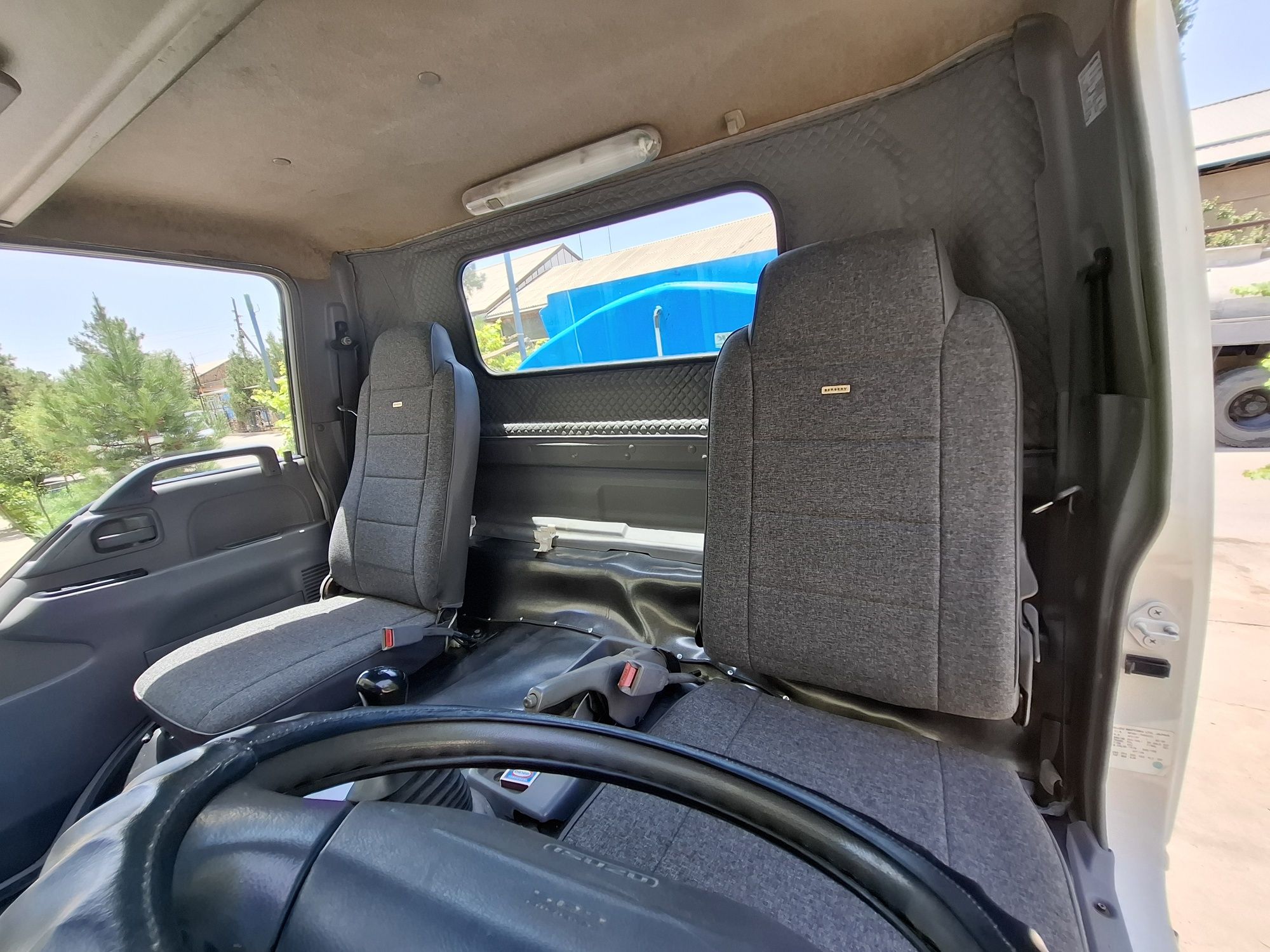 Isuzu avtosesterna