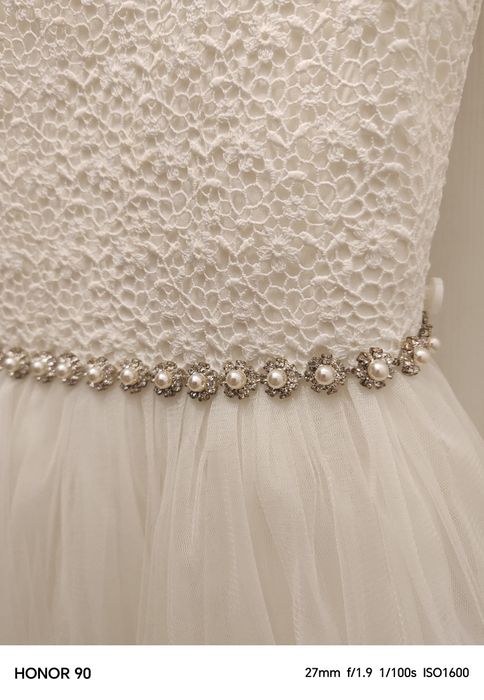 Rochiță Elegantă Albă de Ocazie Anne Be Be (Trena Detașabilă Inclusă)