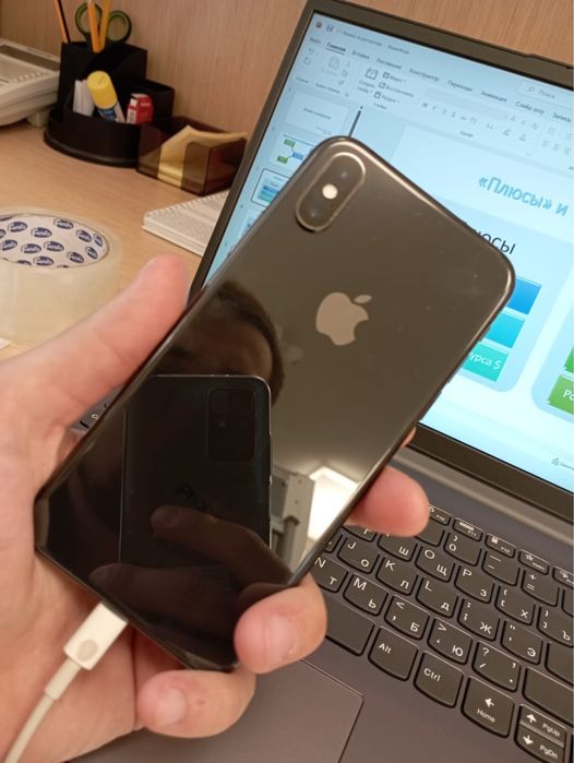 iPhone XS 64гб срочно акум 82 состояние идеал , менялся экран