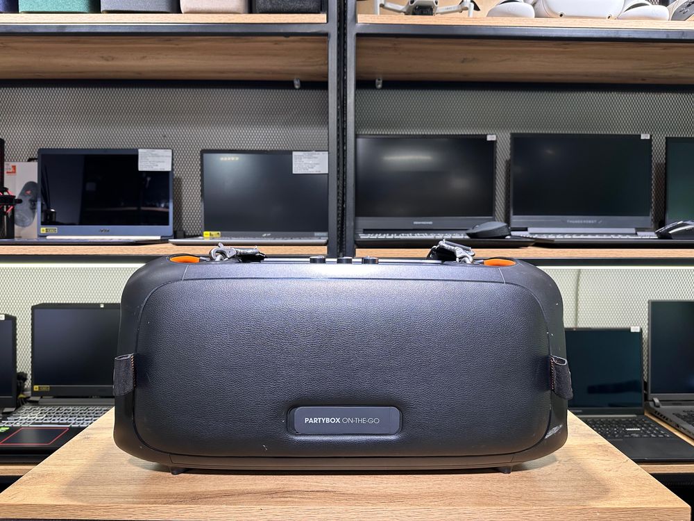 Портативная колонка JBL PartyBox On The Go, с микрофоном, 10205/A10