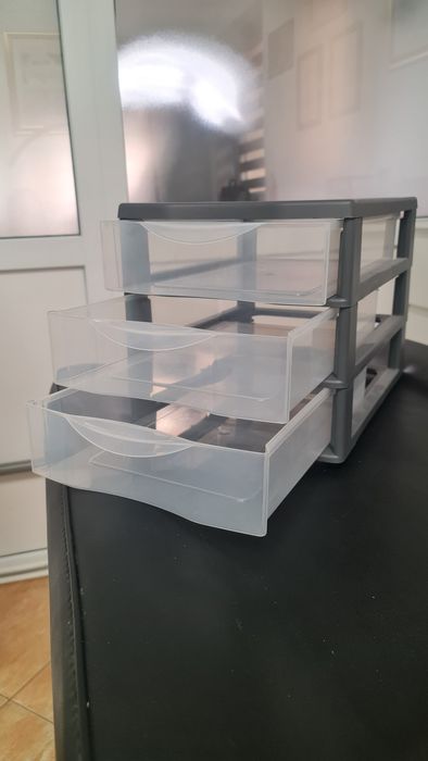 Vând organizator