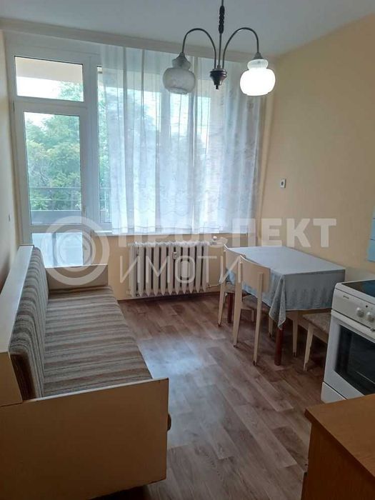 Продава се Двустаен апартамент в Пловдив, Център - 68 кв.м за 2187 €/кв.м - Снимка #4