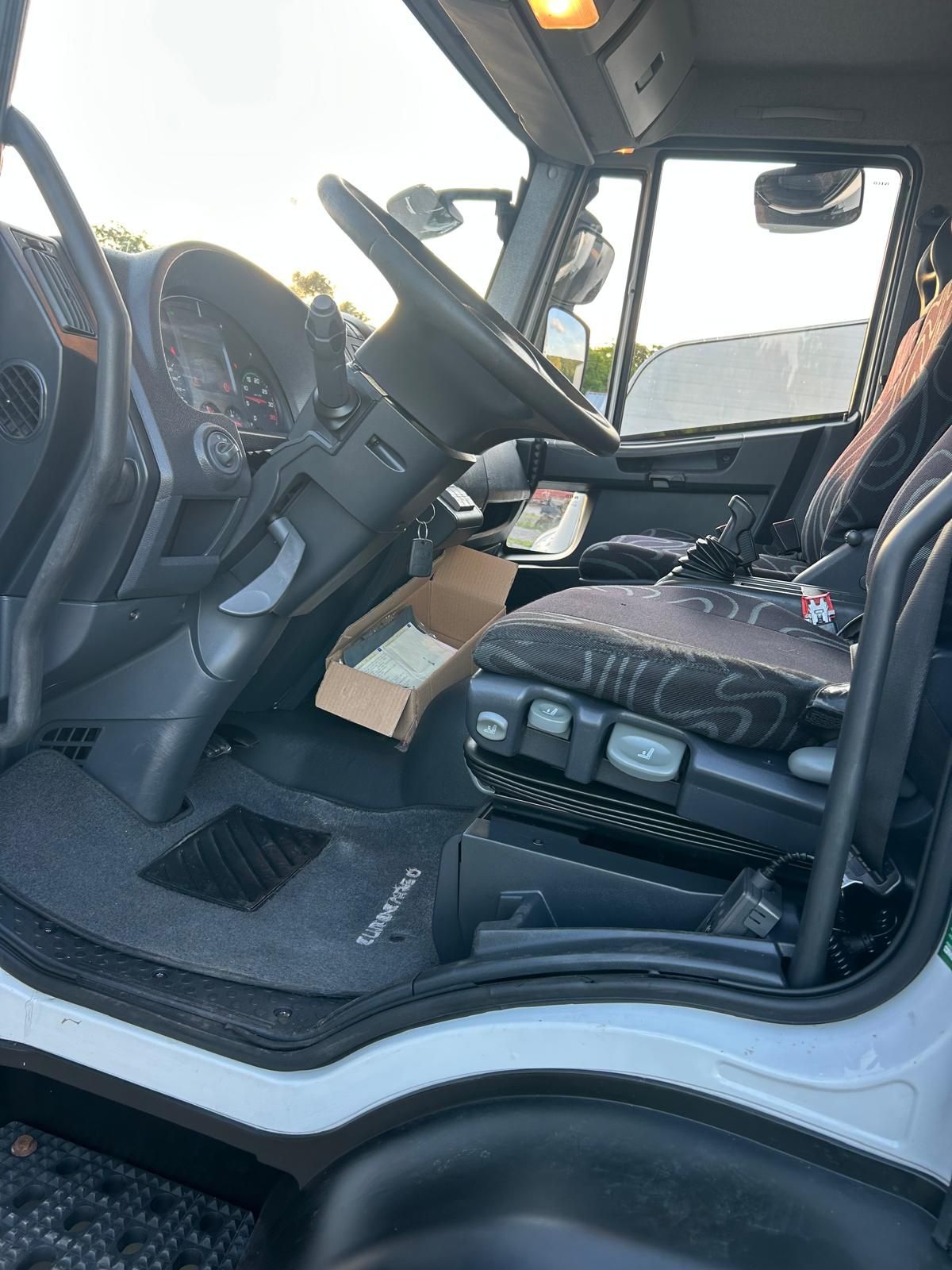 Iveco Euro Cargo 120E25 , euro 6 , 234000 km reali