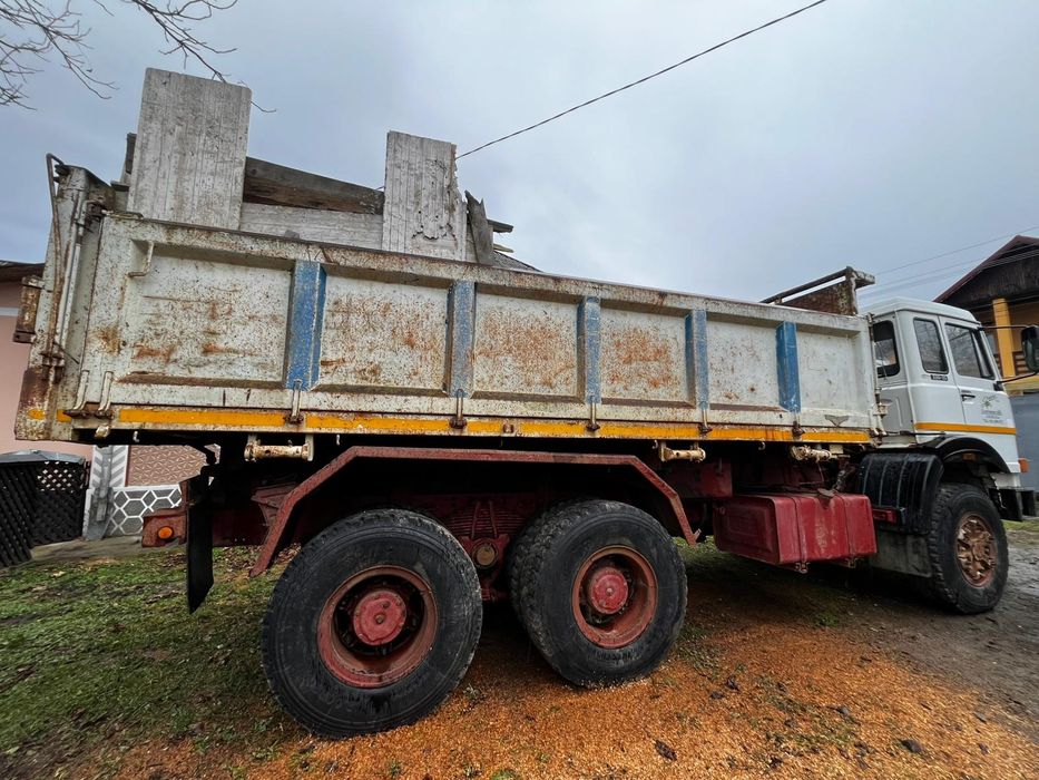 IVECO  Basculabil  6x4