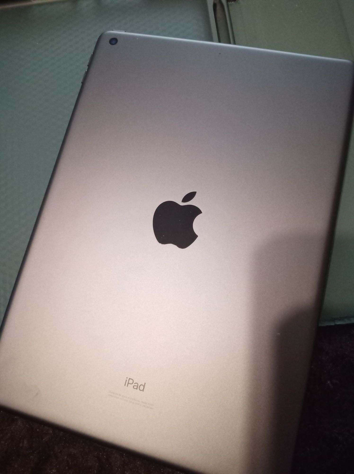 iPad 10.2" generația 7 (2019) 32 GB,