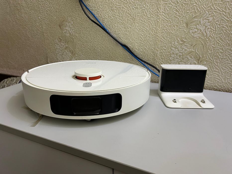 Продам робот пылесос в хорошем состоянии