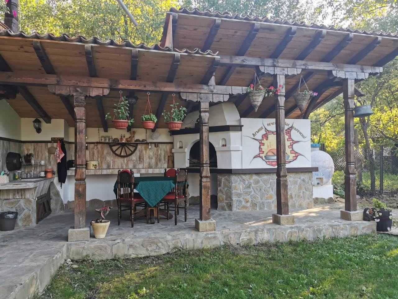 Двуетажна реновирана къща в Еленския балкан