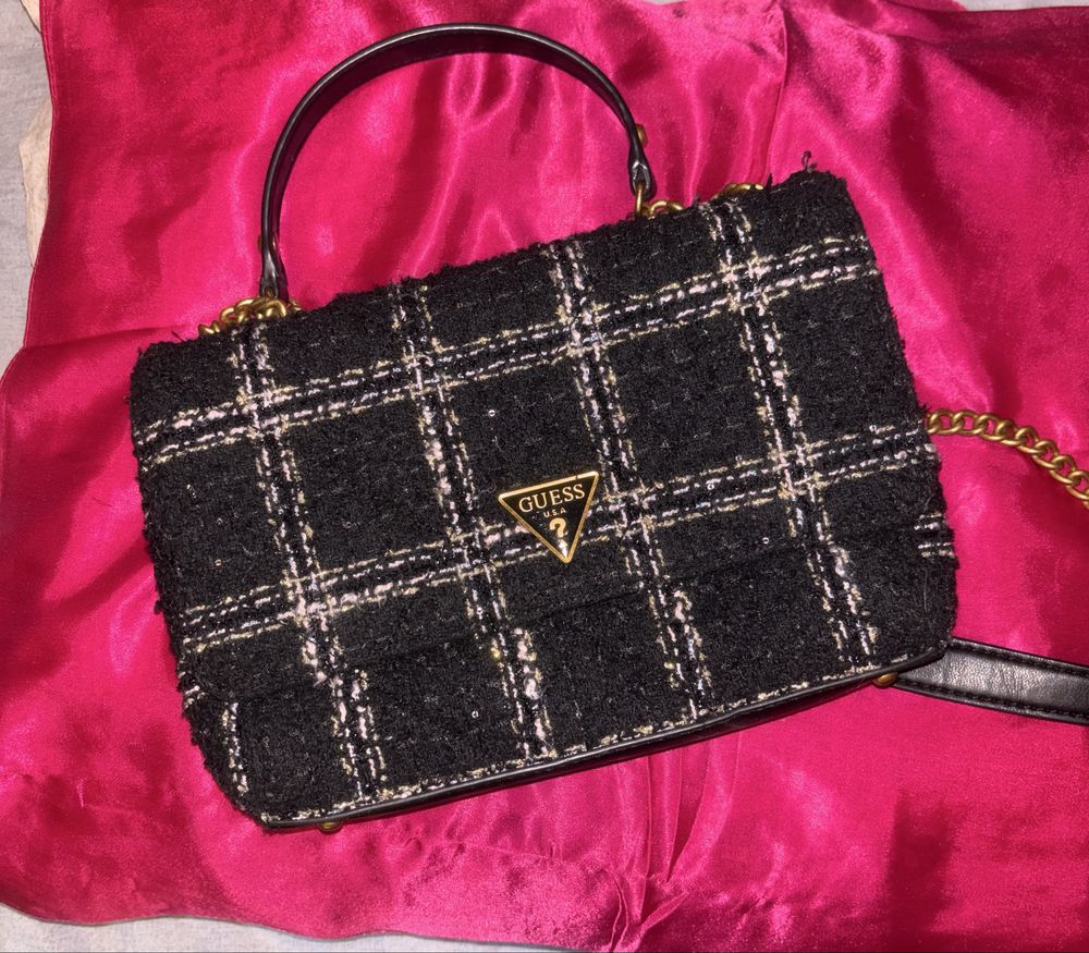 Оригинална чанта GUESS