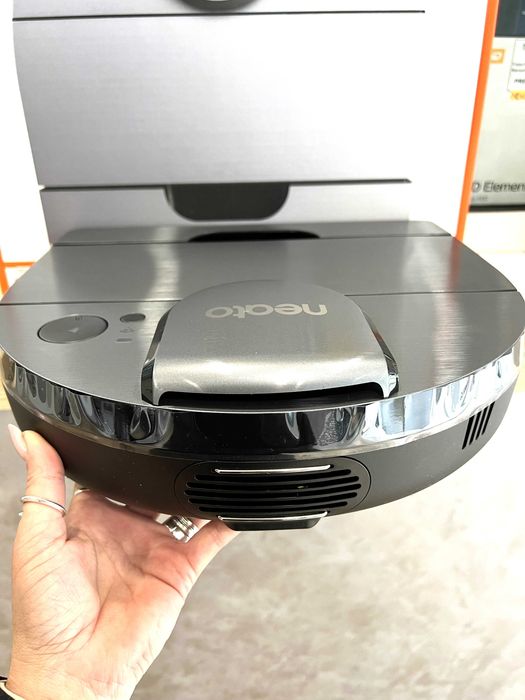 Robot de aspirare Neato D10 cu senzor laser,  NOU!