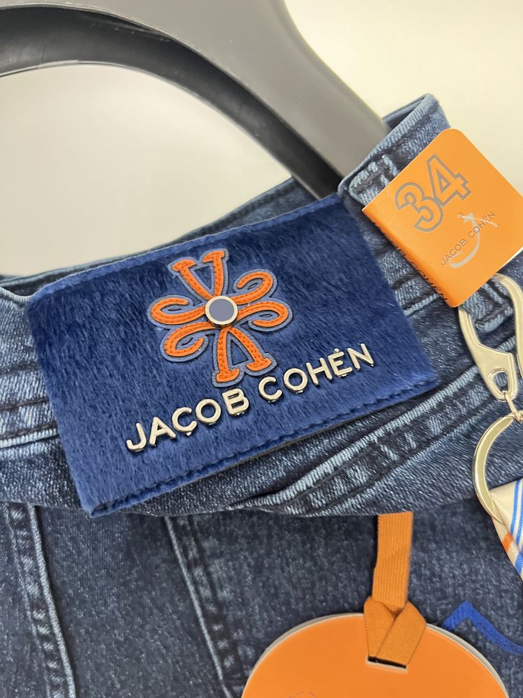 Чисто нов модел дънки JACOB COHEN.С етикети.Налична пълна серия 31-40