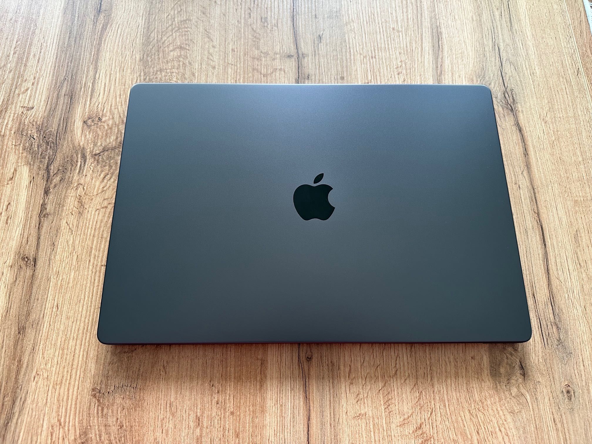 MacBook Pro 16" M3 PRO 12CPU,18GPU, 18 RAM, 512SSD,APPLE CARE+ 3.2027г