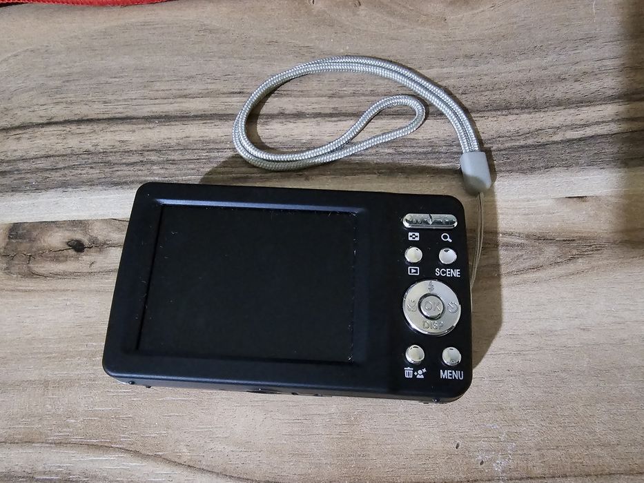 Pentax Optio M90 – дигитална камера + оригинална батерия + SD карта