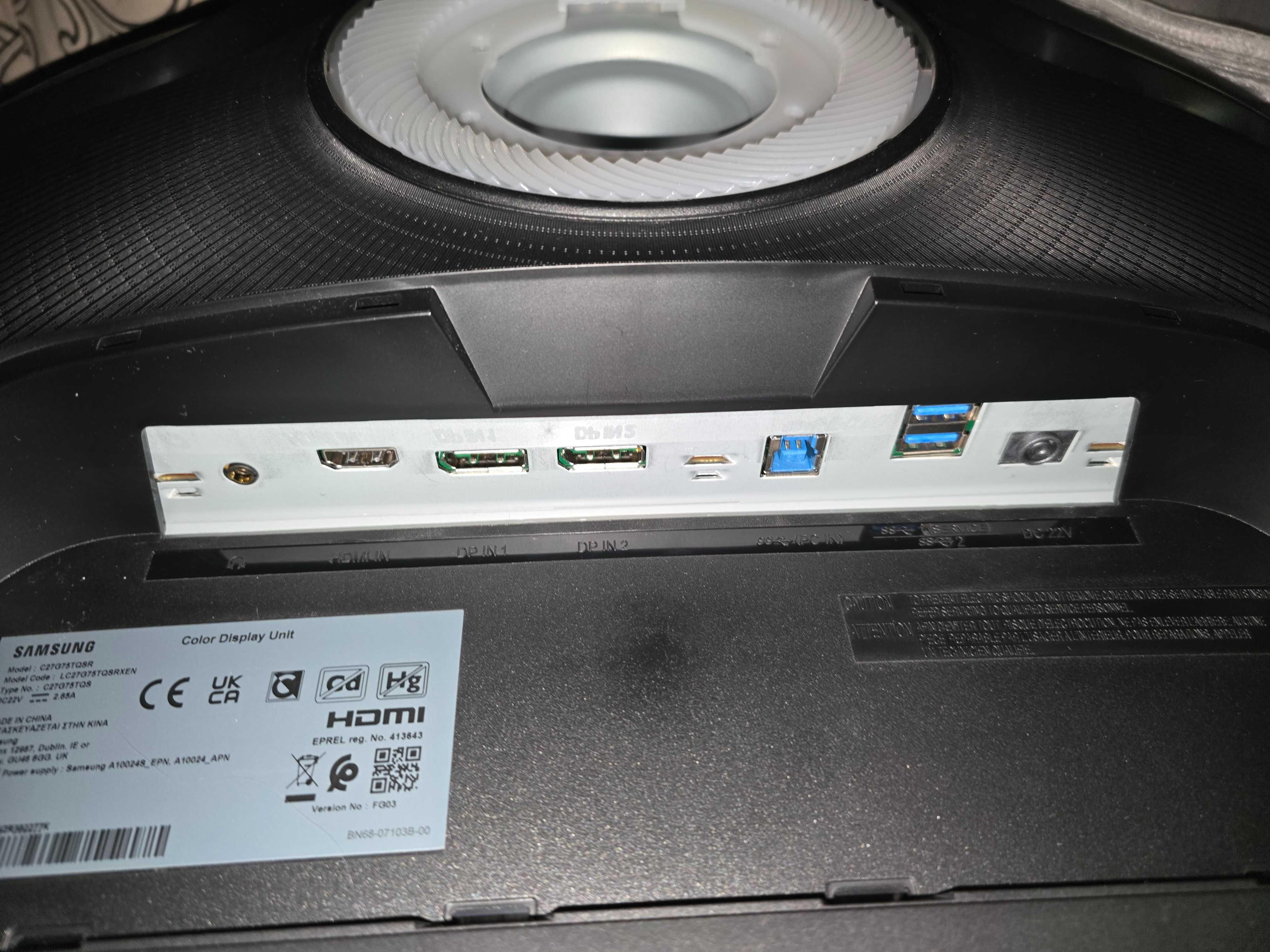 Продавам монитор Samsung Odyssey G7 27", VA панел, 240Hz, 1440p