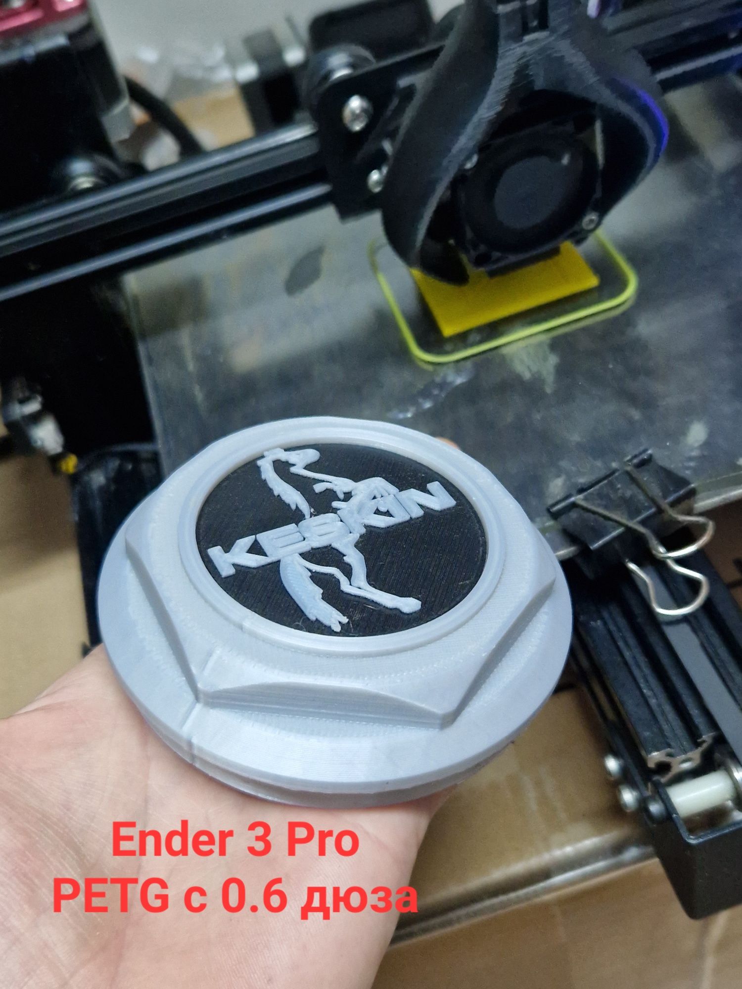 Ender 3 Pro с много части и аксесоари / 3Д принтер Ендер 3 Про