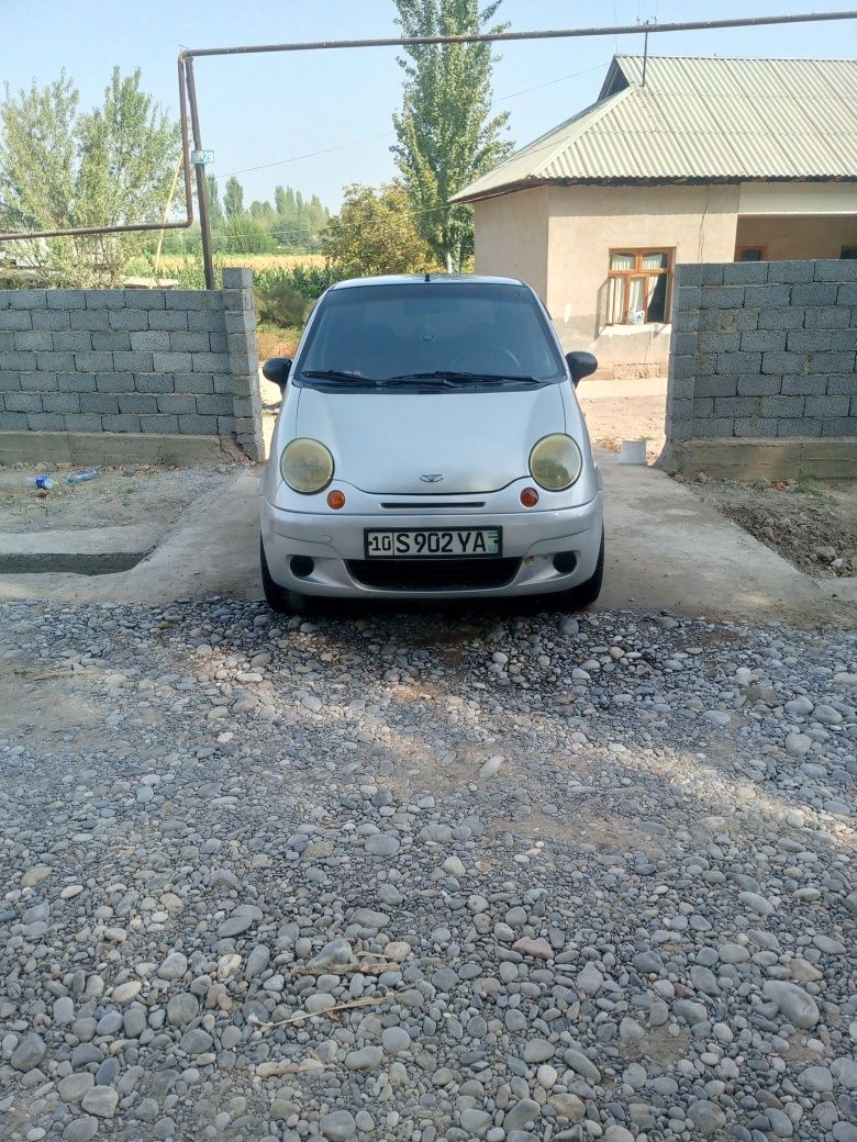 Mashina yaxshi xolatda minishga tayyor motor hadavoy aybi yoq