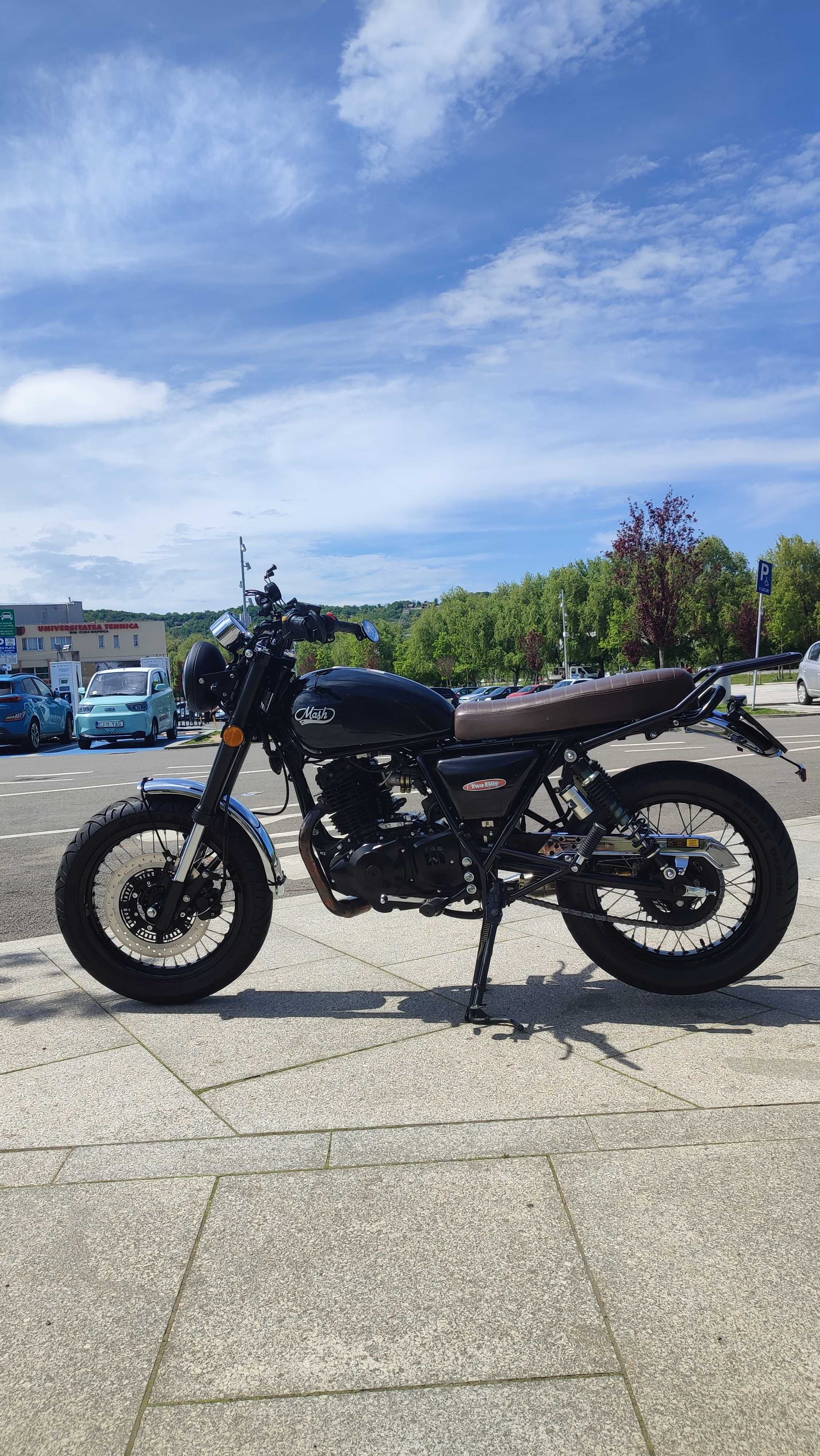 Motocicleta Mash Two Fifty 250, injectie, 2017, ABS, tip scra