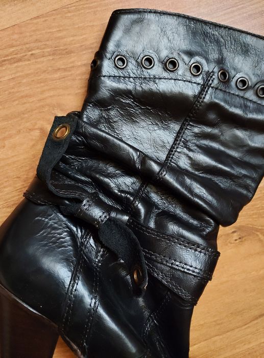 Cizme dama din piele, cu detalii