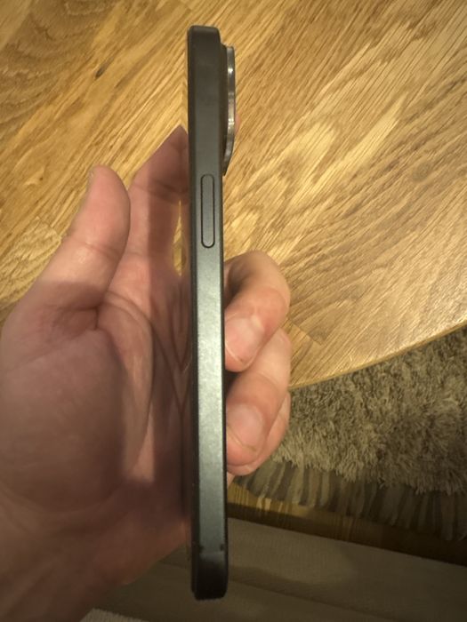 Ipone 15 stare estetica foarte buna sanatate baterie 86