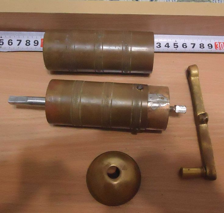 Ръчна мелничка за кафе (подправки) - 2 броя