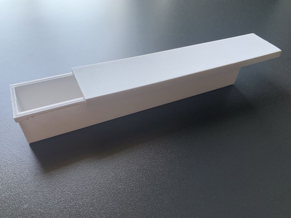 Suport de calatorie pentru pasta de dinti