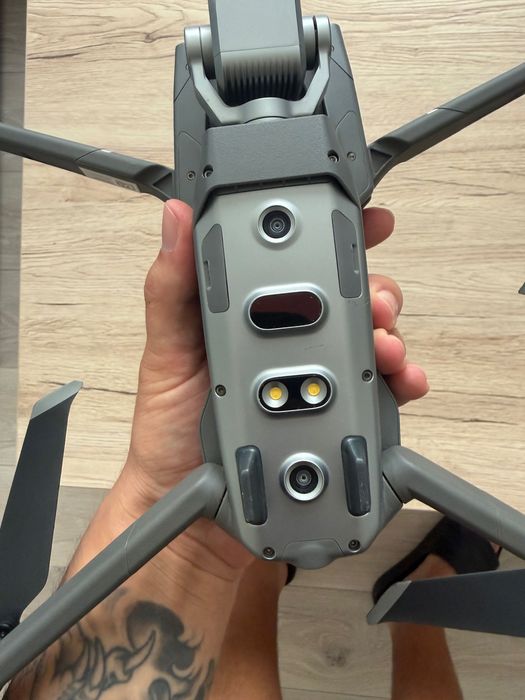 DJI Mavic 2 Pro Fly More Combo – професионален дрон с аксесоари