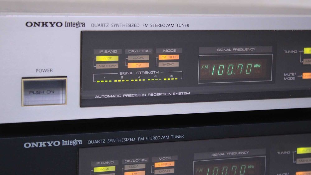 Tuner Onkyo Integra T-4017,black/silver(Japonia).