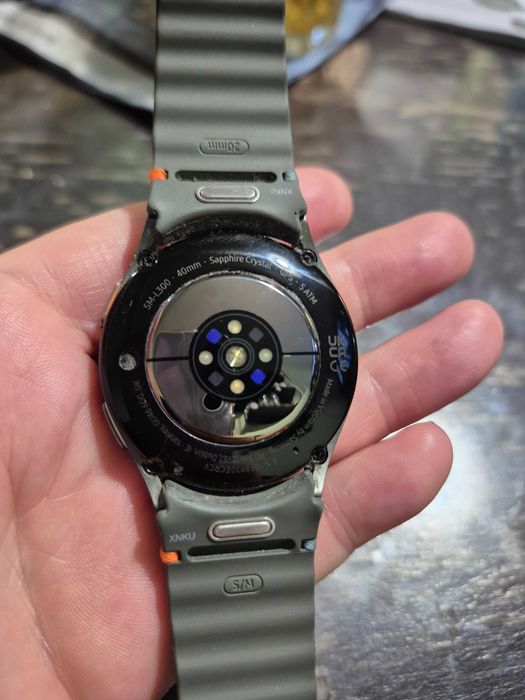 Часовник samsung