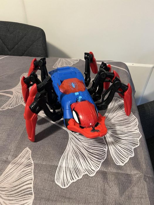 Играчки Marvel оригинални