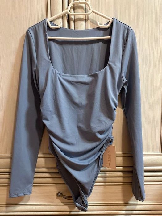 Bluza top Shein cu maneca lunga NOU CU ETICHETA